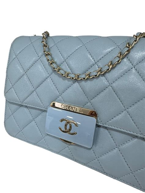 borsa chanel carta da zucchero|Borsa a tracolla Chanel Mini Flap 20 Carta Da Zucchero .